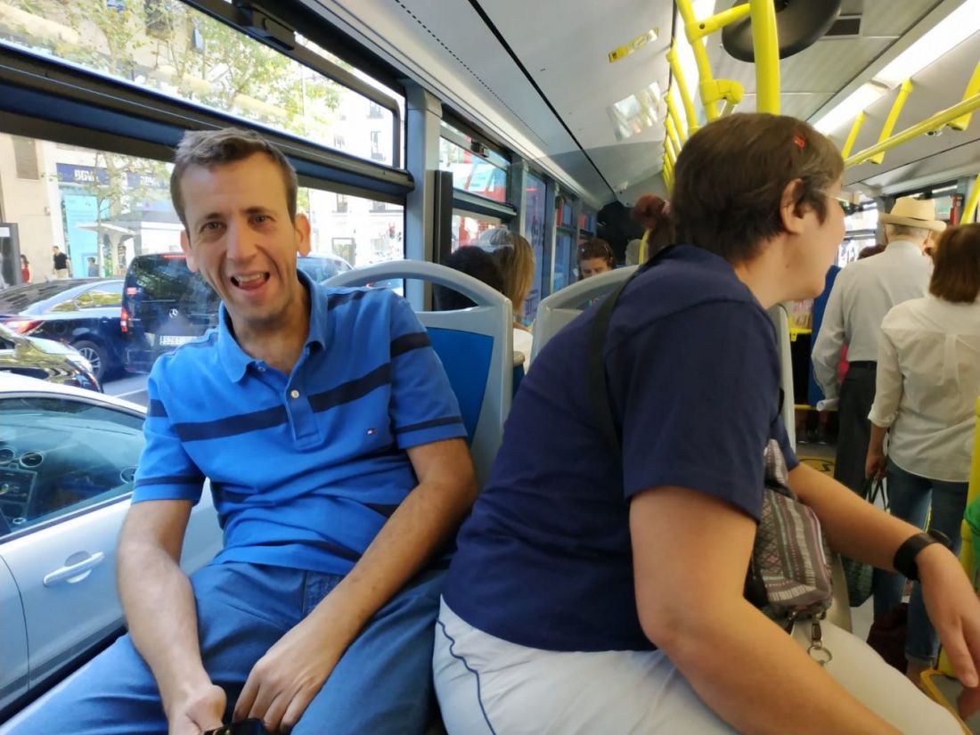 Foto grupal como recuerdo de la visita cultural