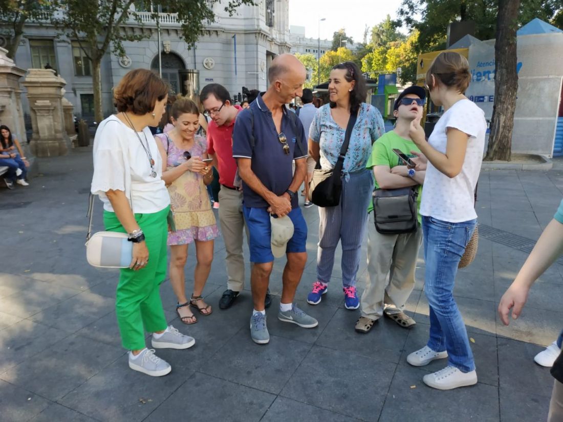 Participantes en una zona final de la exposición