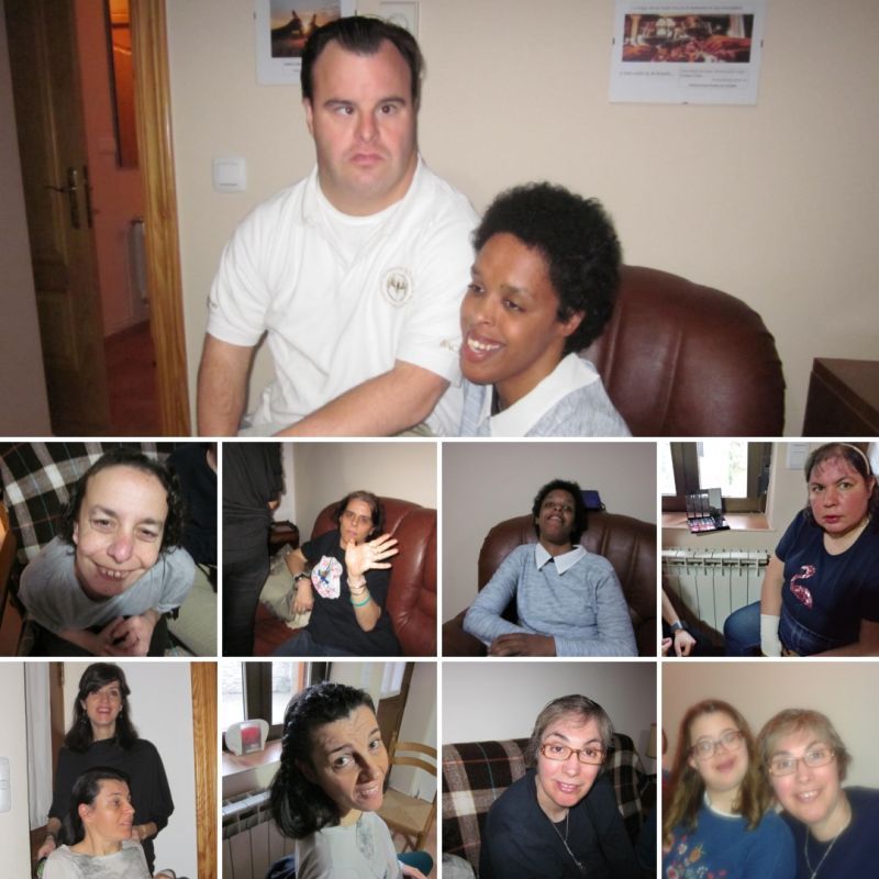 Participantes sentados en un momento de conversación informal